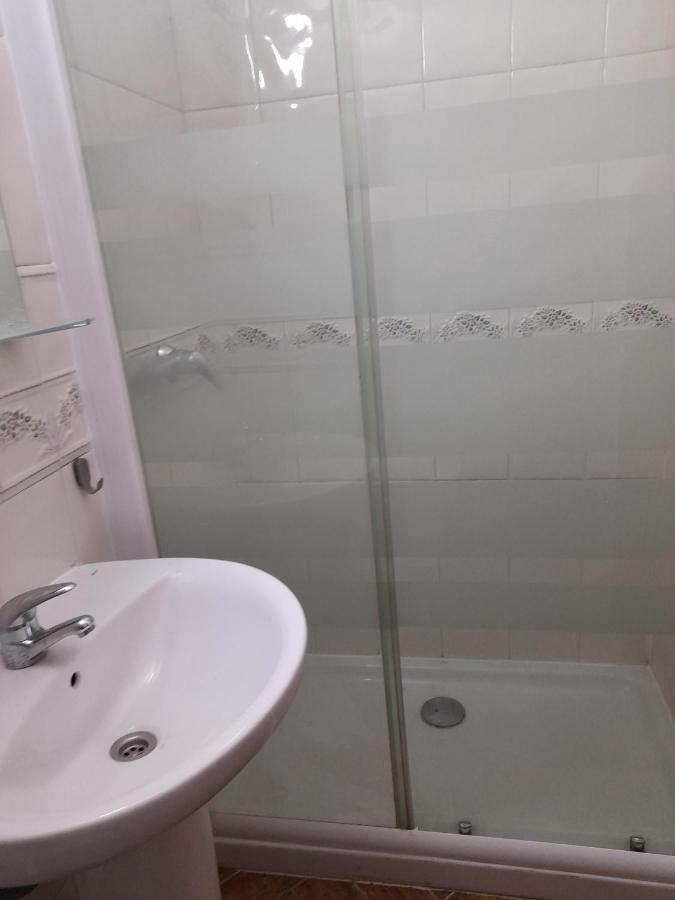 Сasa de vacaciones Casa Independiente En Nervion Junto A Parada Del Metro *
